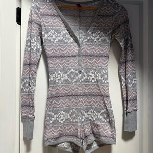 La SENZA Gray and Pink Knit Romper